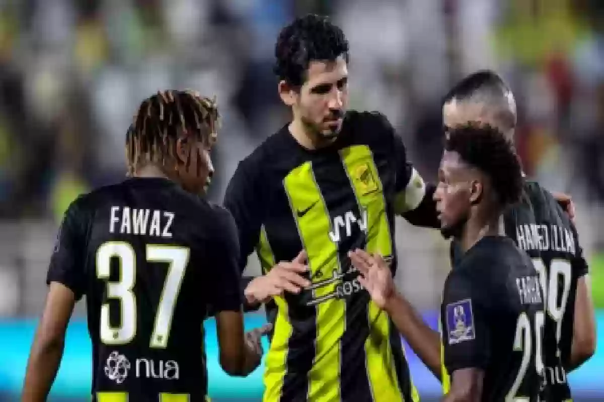 خوفًا من سادس الهزائم أمام الهلال .. طلب عاجل من الاتحاد.