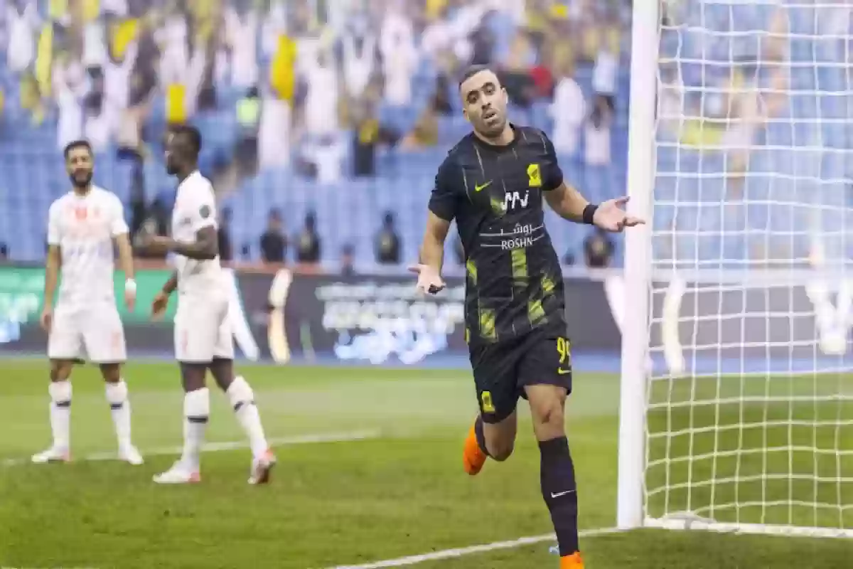 بعد خلاف مع الاتحاد.. حمد الله على رادار 3 أندية في دوري روشن.