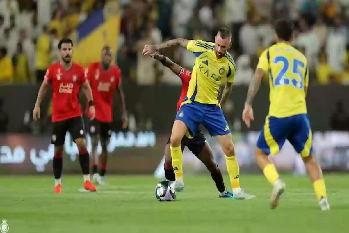 تصريحات مثيرة من نجم الرائد السعودي عن التعادل مع النصر في الافتتاح